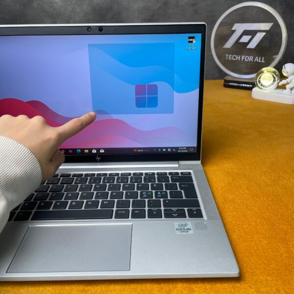 ⁦HP elitbook 830 G7 Tactile⁩ - الصورة ⁦3⁩