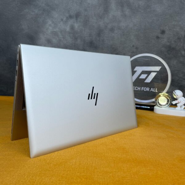 ⁦HP elitbook 830 G7 Tactile⁩ - الصورة ⁦2⁩