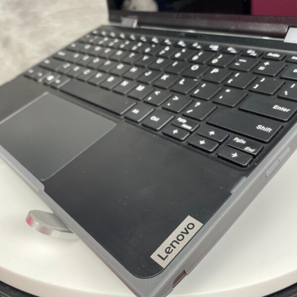 ⁦Thinkpad yoga 300e gen 2⁩ - الصورة ⁦8⁩